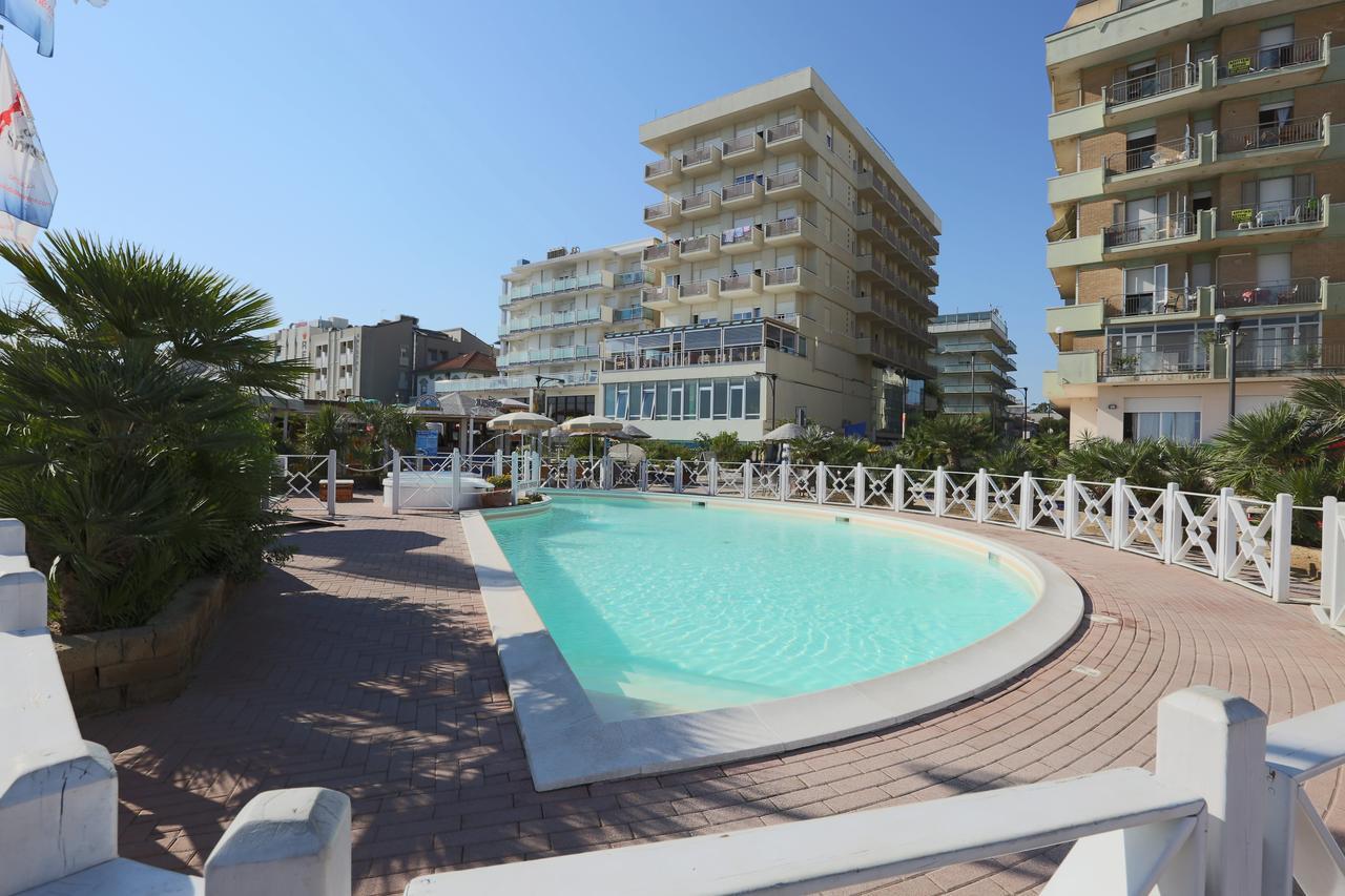 Hotel Domus Mea Каттолика Экстерьер фото